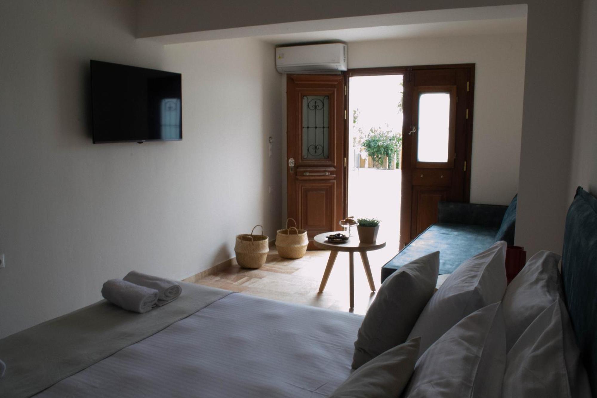 Oniropetra Luxury Suites Armakha Exterior photo